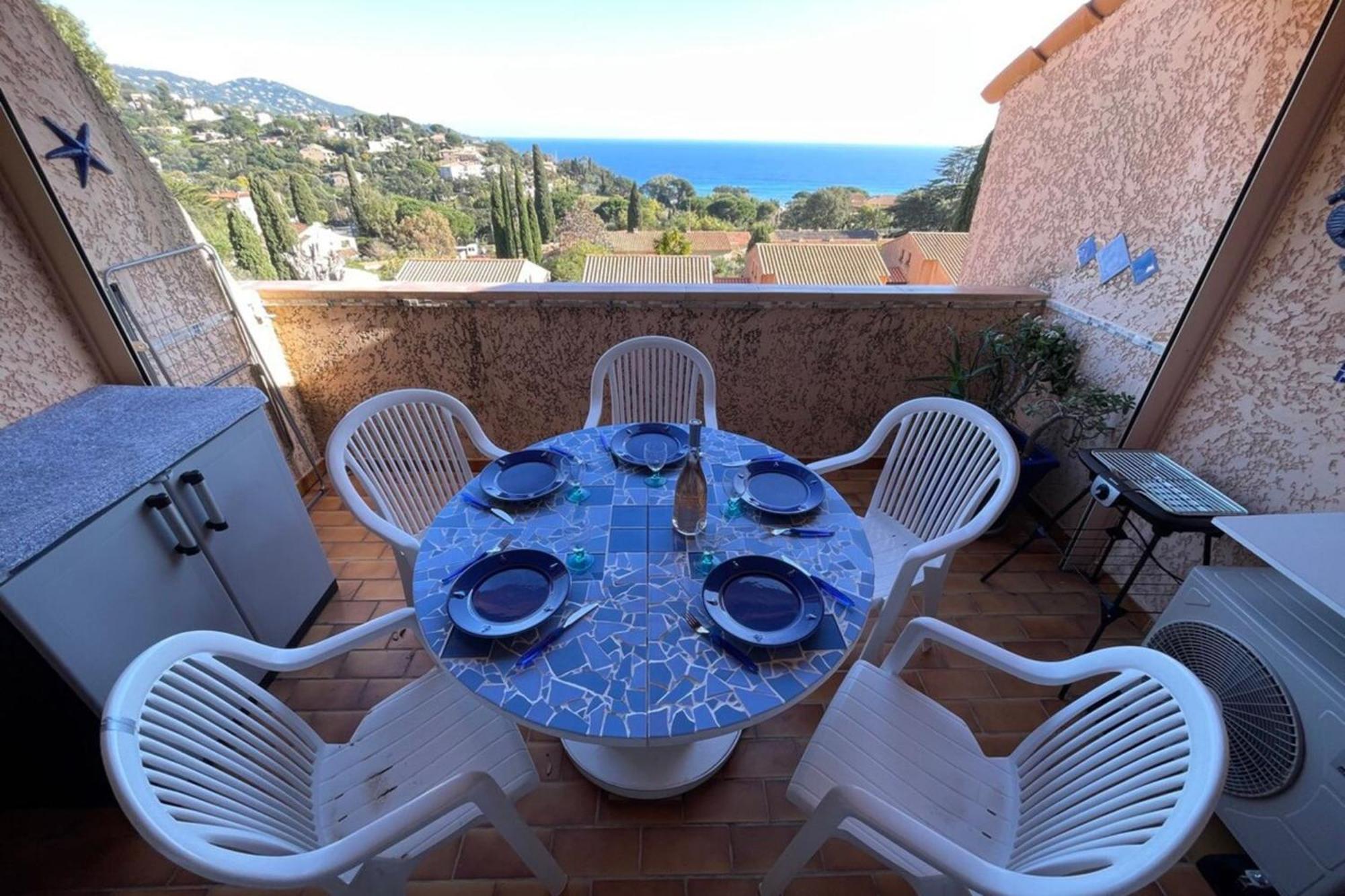 Appartamento Duplex In Pramousquier - Sea View Le Lavandou Esterno foto